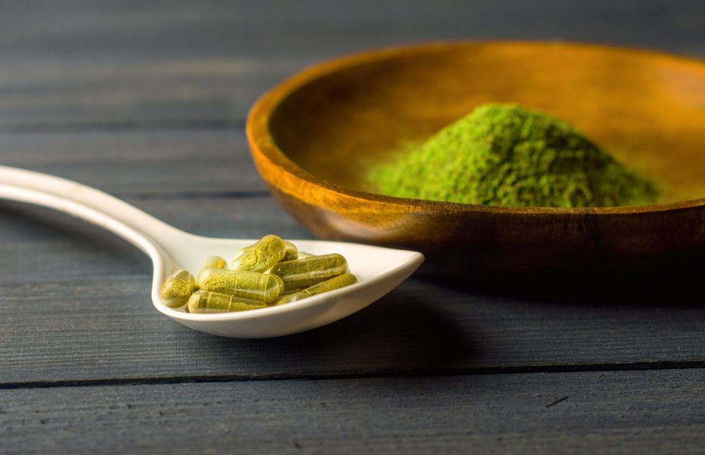 Kratom a jeho vliv na trávení a játra